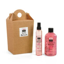 Aquolina Cofanetto Vivi Natura Pic-nic Sul Lago Pink Flowers & Karitè - Bagno Schiuma 500 Ml + Olio Secco Per Il Corpo 150 Ml