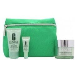Clinique - Daily Defenders Confezione Regalo 50 Ml Clinique Superdefense SPF20 + 30 Ml 7 Day Scrub In Crema + 5 Ml Superdefense SPF20 Crema Occhi + Borsa
