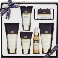 Style & Grace Signature Bath & Body Collection Confezione Regalo 200 Ml Lozione Corpo + 200 Ml Bagnoschiuma + 100 Ml Body Polish + 50 Ml Spray Corpo + 70 Ml Lozione Mani + Asciugamano Viso