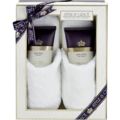 Style & Grace Signature Slipper Confezione Regalo 150 Ml Lozione Corpo + 150 Ml Gel Doccia + Pantofole