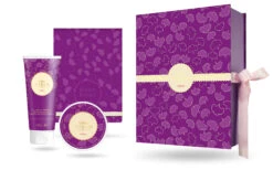 PUPA KIT MISS PRINCESS MEDIUM 1 ROSE PETALS Latte Doccia, Crema Corpo Illuminante E Taccuino Elegante