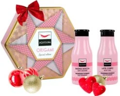 AQUOLINA KIT ORIGAMI STRAWBERRY FRAGOLINA DI BOSCO CONFEZIONE REGALO Bagno Doccia 250 Ml + Latte Corpo 250 Ml